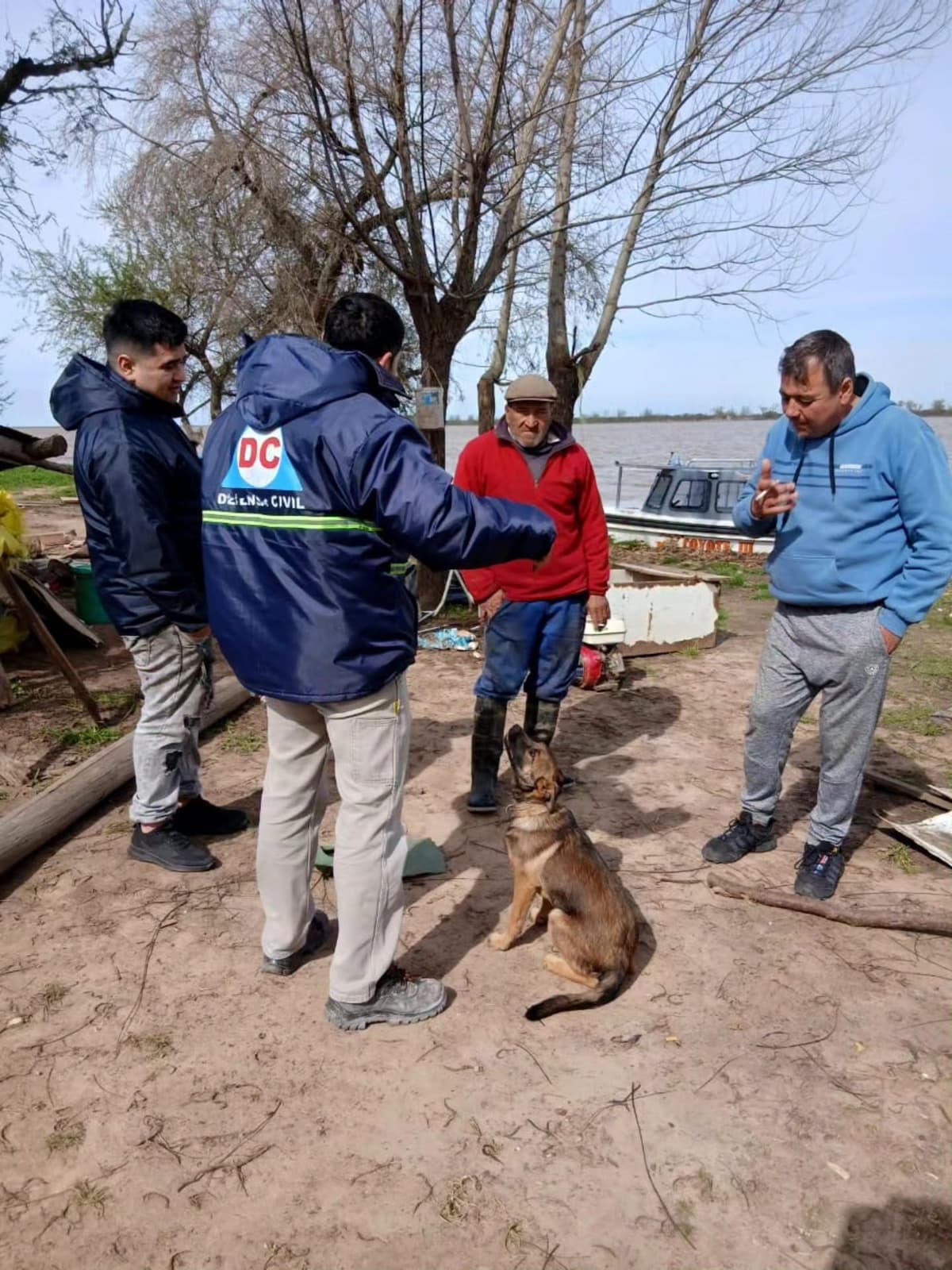 San Pedro: Nuevo operativo en la zona de islas, relevaron familias y entregaron asistencia alimentaria