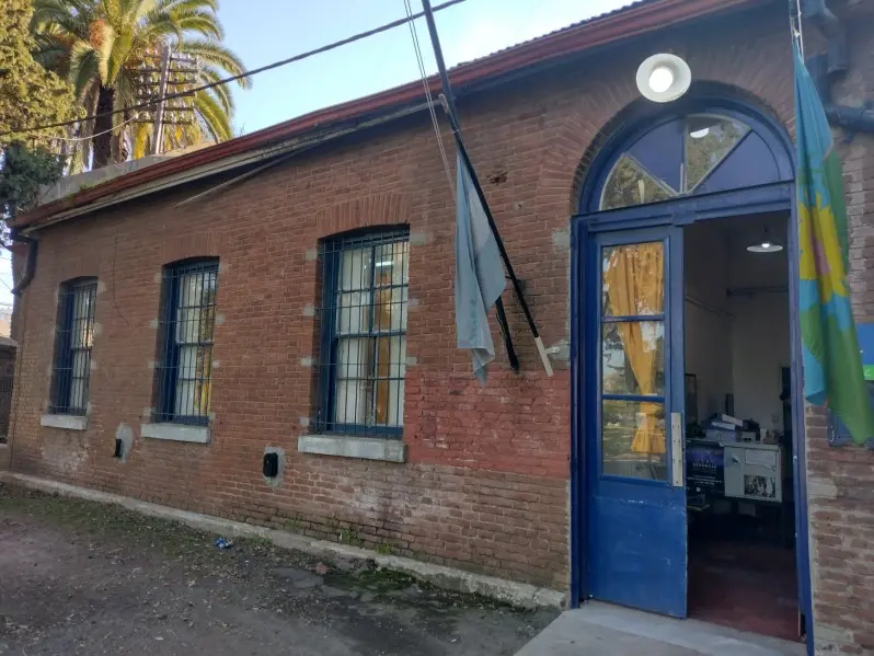 Sujeto armado irrumpió en un domicilio e intimidó a su cuñada