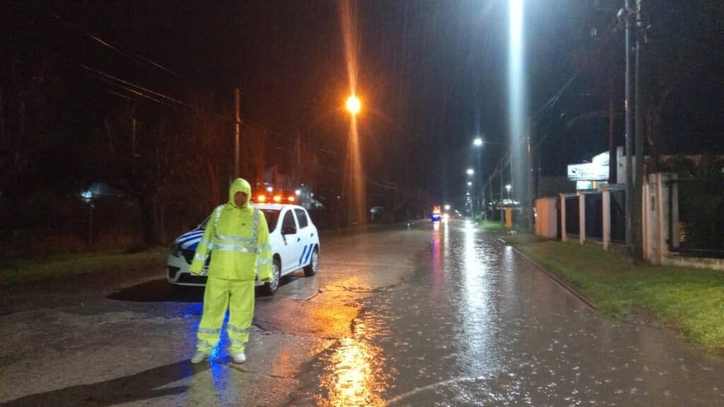Temporal en Ramallo: cayeron más de 85 milímetros y asistieron a 17 viviendas afectadas