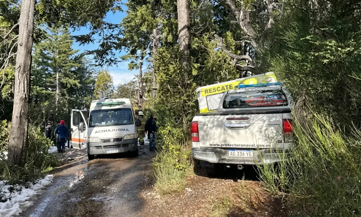 Tragedia en Bariloche: murió una niña de San Pedro de tres años tras caer un auto al Nahuel Huapi