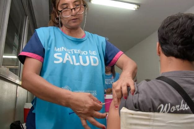 Vacunas en la Provincia: el nuevo mapa de Salud muestra dónde están las principales brechas