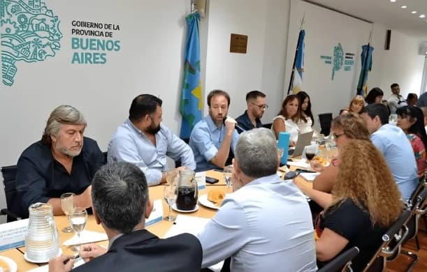 ATE le pidió a Kicillof dicutir un nuevo aumento salarial para los estatales de manera "urgente"