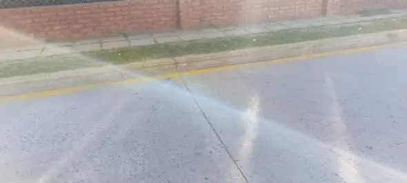Baradero: Un polvo amarillo cubrió viviendas y vehículos en la zona lindera a Ingrear