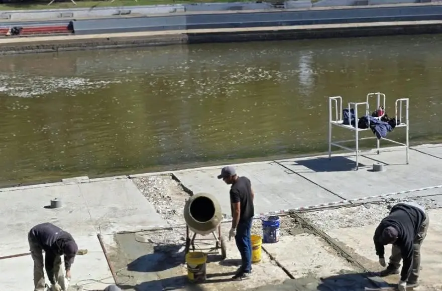 Comenzaron los trabajos de puesta a punto del Balneario Municipal de cara a la próxima temporada de verano.