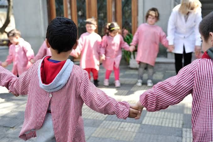 Menos chicos, más presión: la fuerte caída de los nacimientos amenaza con cambiar las escuelas bonaerenses