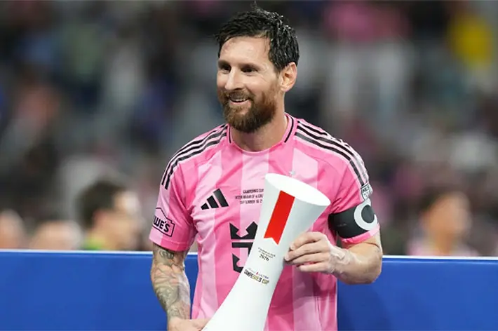 Messi, cada vez más lejos de todos: alcanzó los 49 títulos