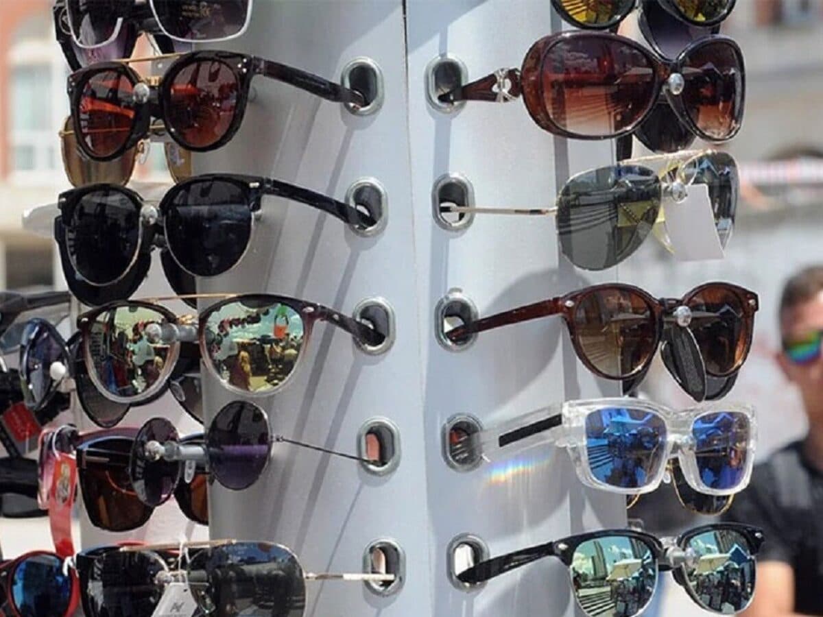 Ópticos pergaminenses vuelven a poner el foco en la venta ilegal de los anteojos