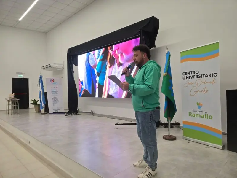 La actividad reunió a más de 200 alumnos y alumnas de la Escuela Secundaria N.º 2, Escuela Secundaria N.º 3, Escuela Secundaria N.º 6 y Escuela Técnica N.º 3, quienes participaron de distintas instancias de debate y diálogo.
