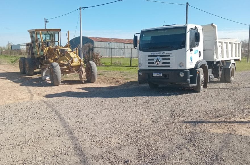 Salto: Avanzan las obras viales y de drenaje en distintos barrios