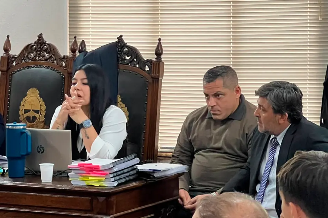San Nicolás: Cabaleyro se sienta en el banquillo, comienza el juicio por coacción y extorsión
