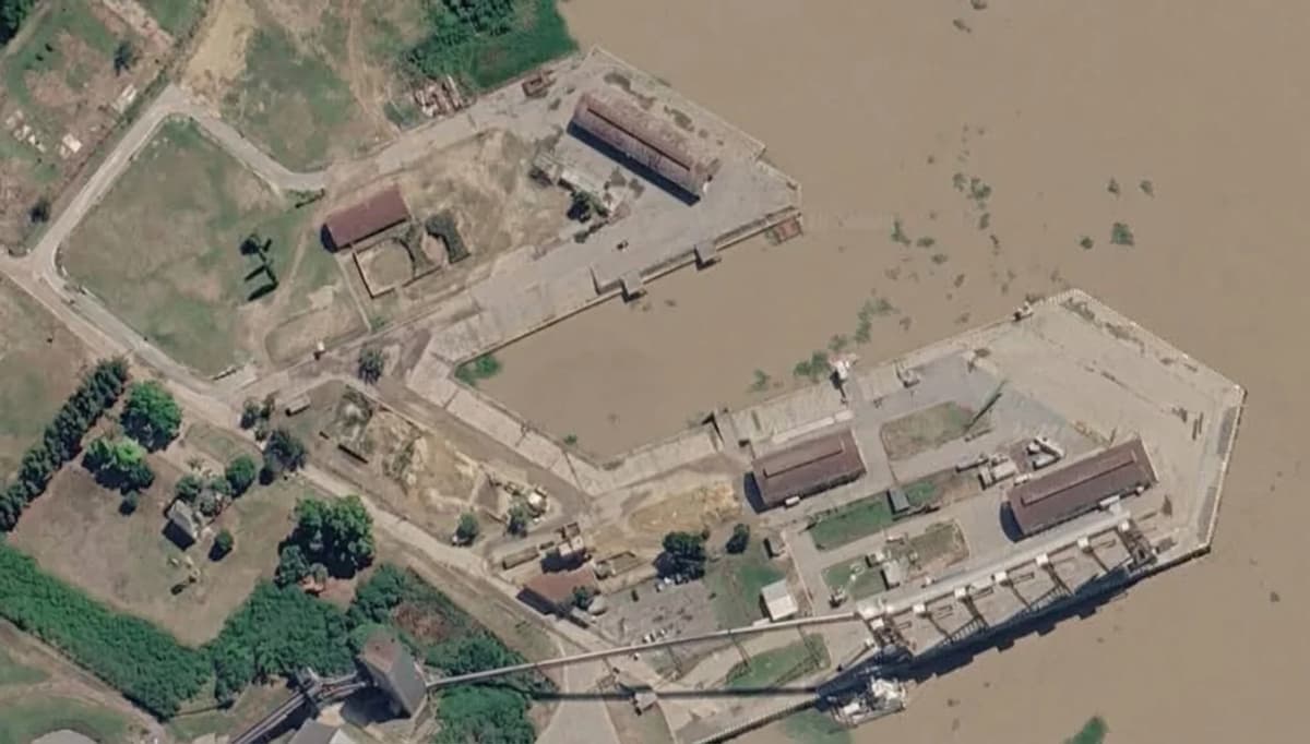 El proyecto para la instalación de la firma Silos Areneros Buenos Aires S.A.I.C. en un sector del puerto de San Pedro quedó suspendido a partir de una resolución del Juzgado en lo Contencioso Administrativo 1 de San Nicolás, a cargo de la Dra. María Isabel Fulgheri.