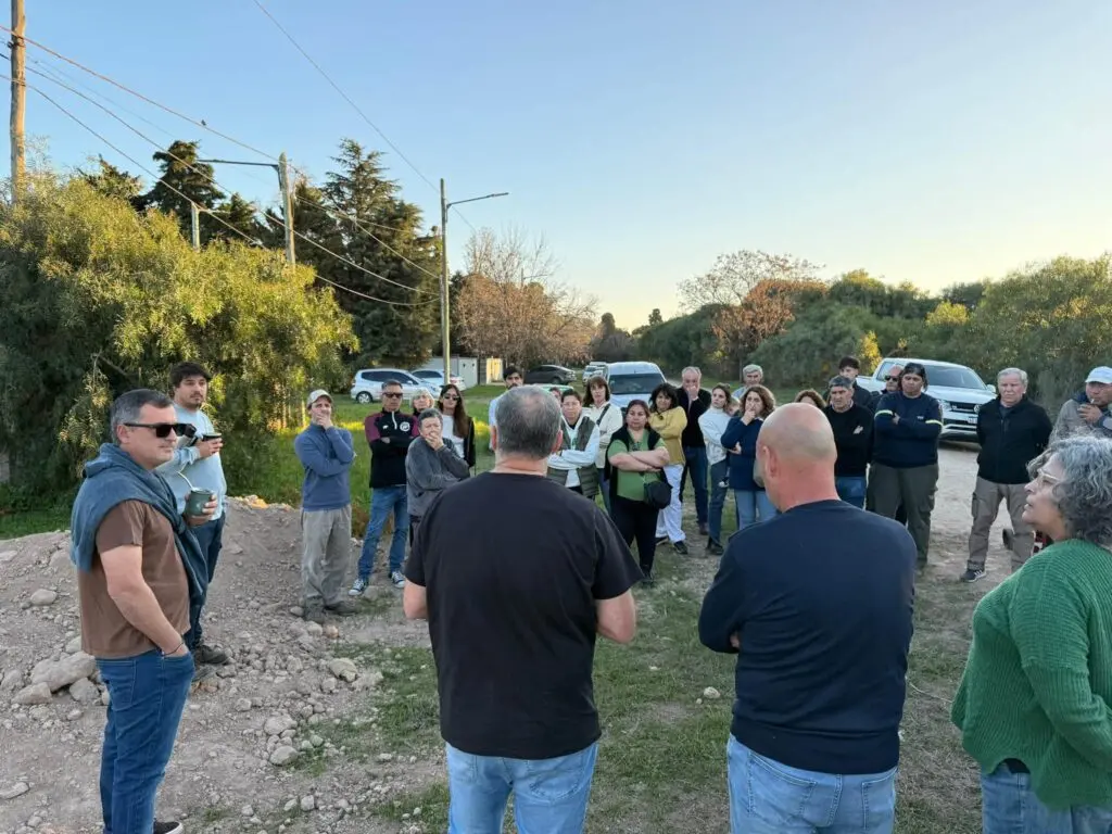 Vecinos de Ramallo reclamaron información por la construcción de dos viviendas municipales