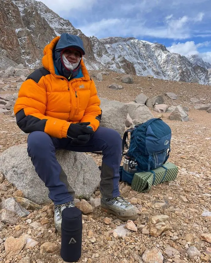 Una avalancha de nieve en el pico Himlung de Nepal (el que va a escalar Lucas), el último domingo, provocó la desaparición de 12 personas al arrasar el campamento base del monte, sepultando a 16 nepalíes.