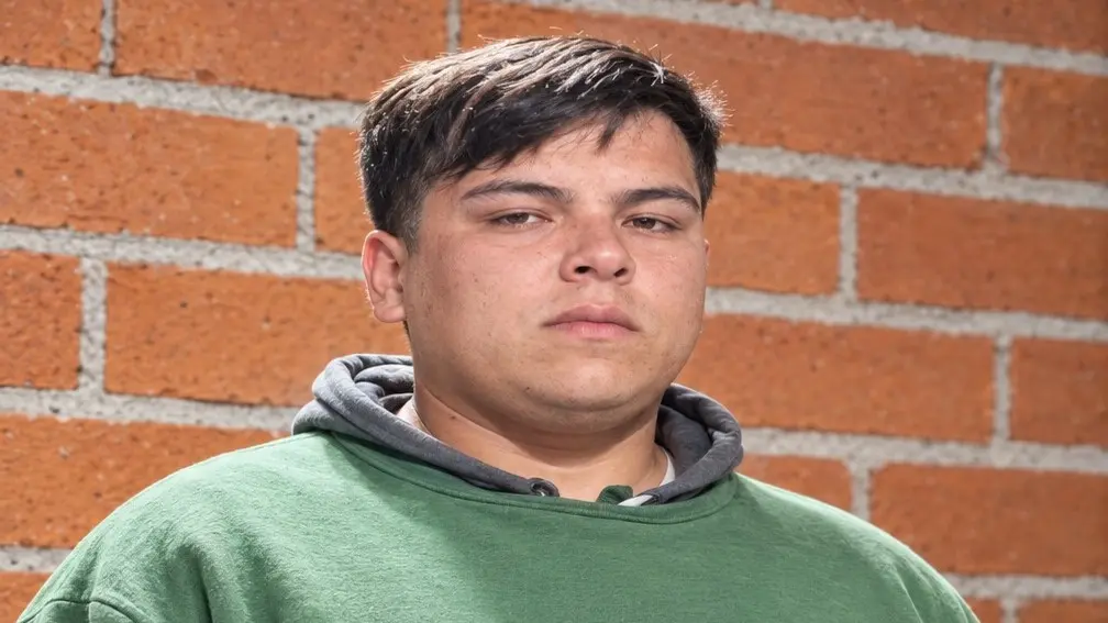 Comparten la imagen de un joven buscado por la familia para que la comunidad colabore a ubicarlo