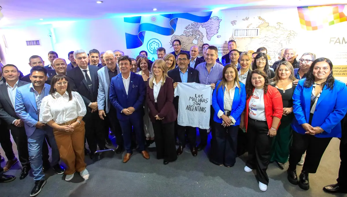 Fernando Espinoza fue reelecto al frente de la FAM y los intendentes reclamaron a Milei un cambio de rumbo económico