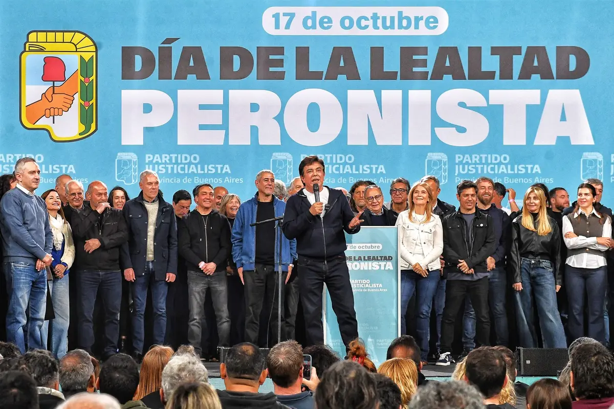 Kicillof y Espinoza encabezaron un multitudinario acto por el Día de la Lealtad Peronista