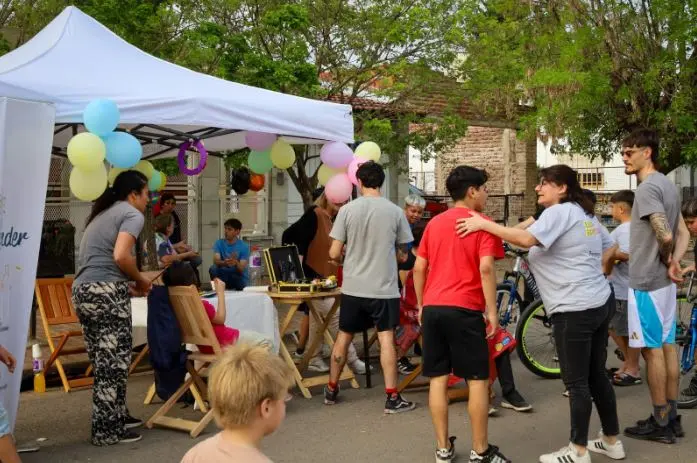 La Muni en tu Barrio llega a Ameghino con una Edición Rosa para concientizar y cuidar la salud