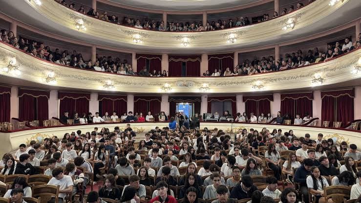 San Nicolás: Ternium entregó las Becas Roberto Rocca a estudiantes en el año del 50° aniversario del programa