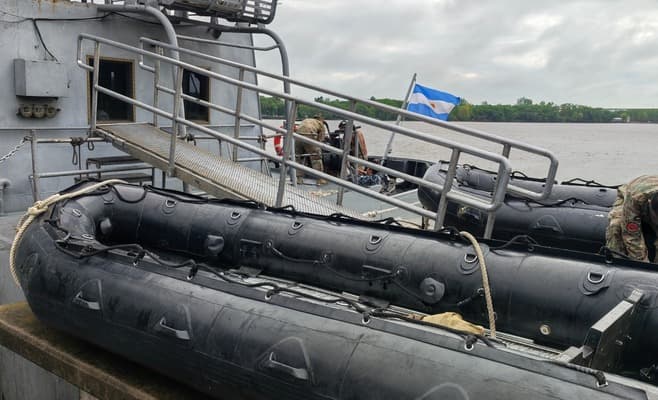 Zárate: la Armada desplegó buques hacia Corrientes para prevenir emergencias por El Niño